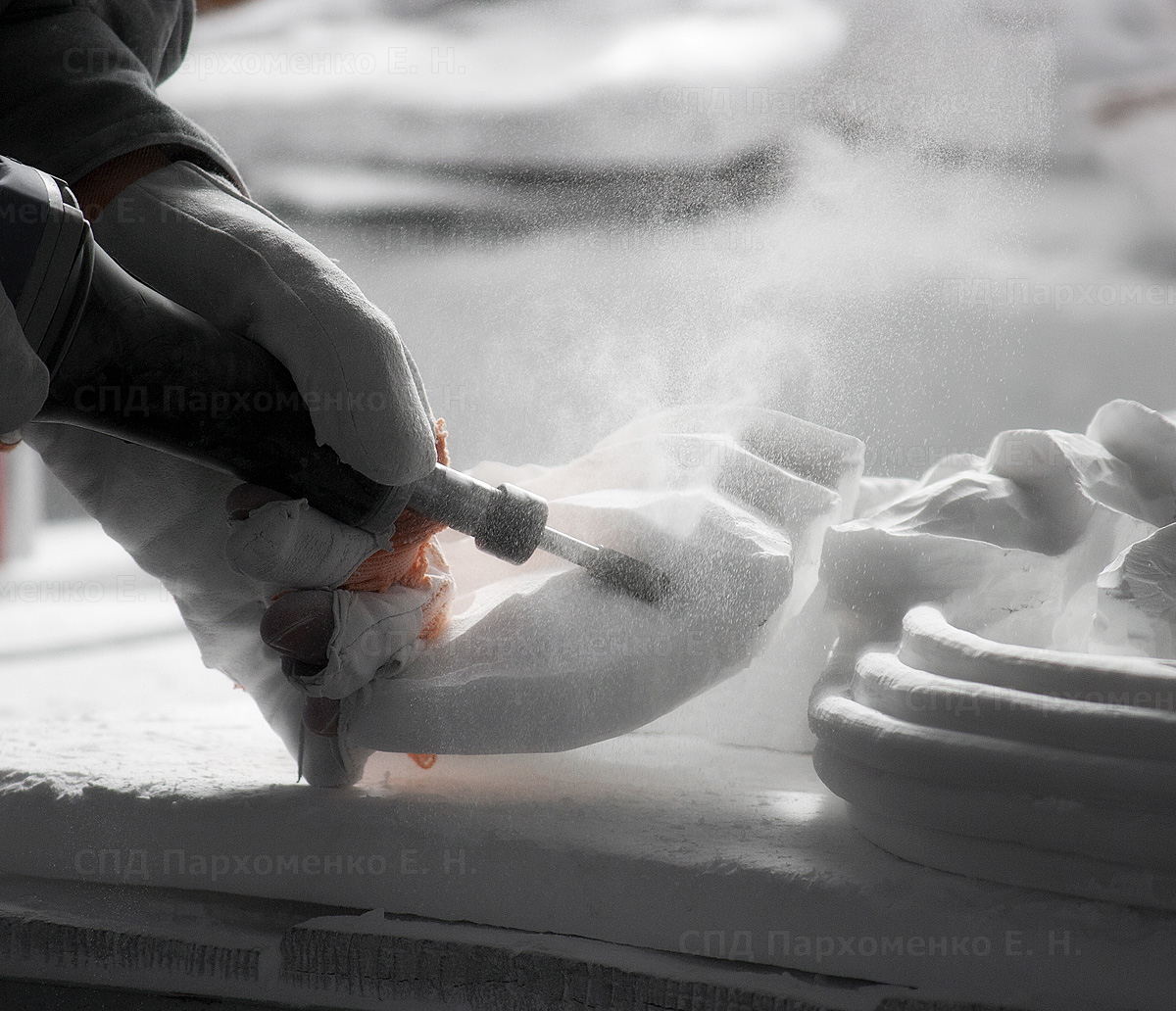Процесс художественной обработки натурального мрамора