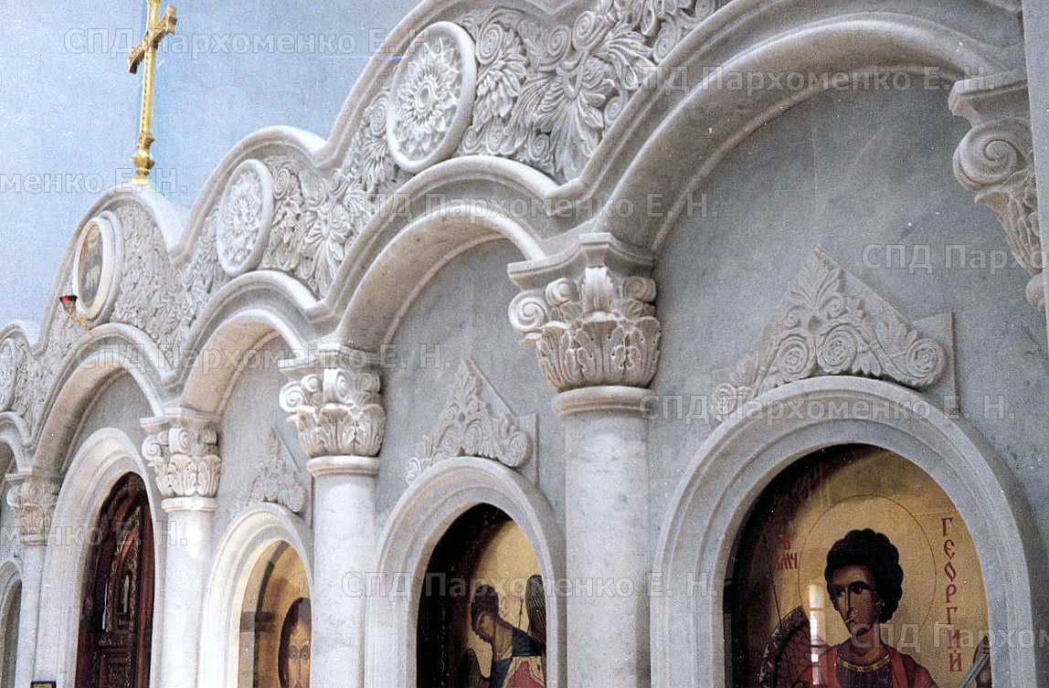 Монтаж иконостаса