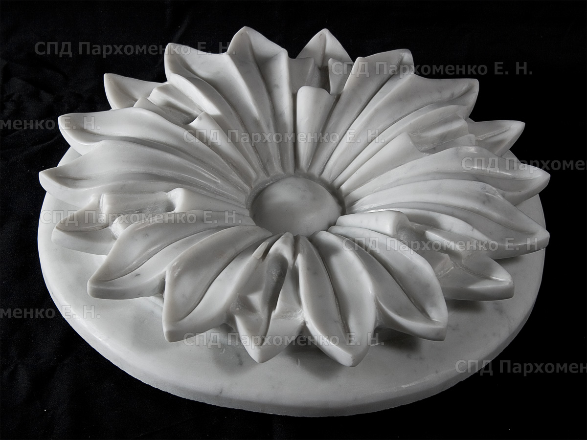 Резьба по камню для иконостаса