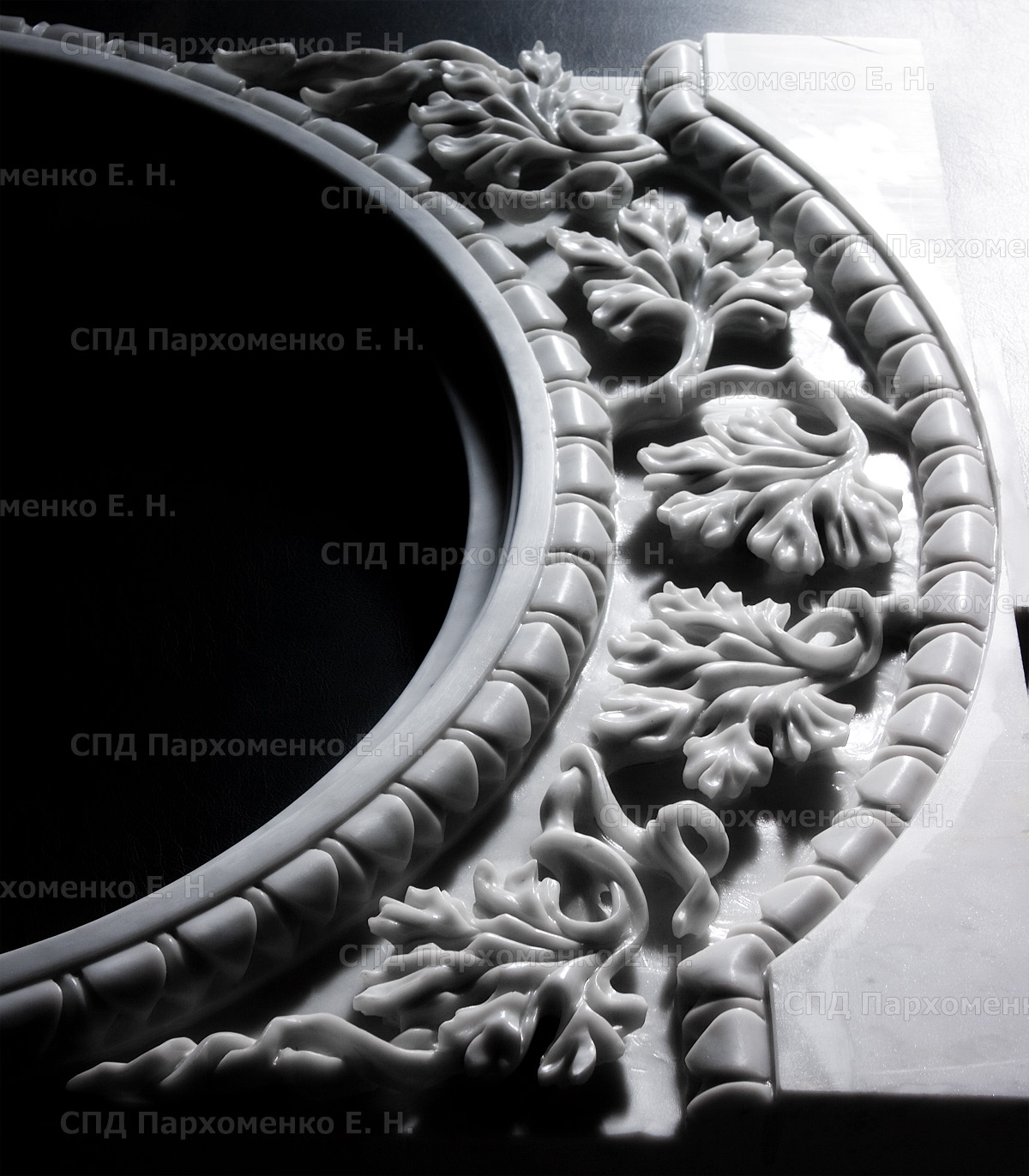 Объемная резьба по итальнскому мрамору