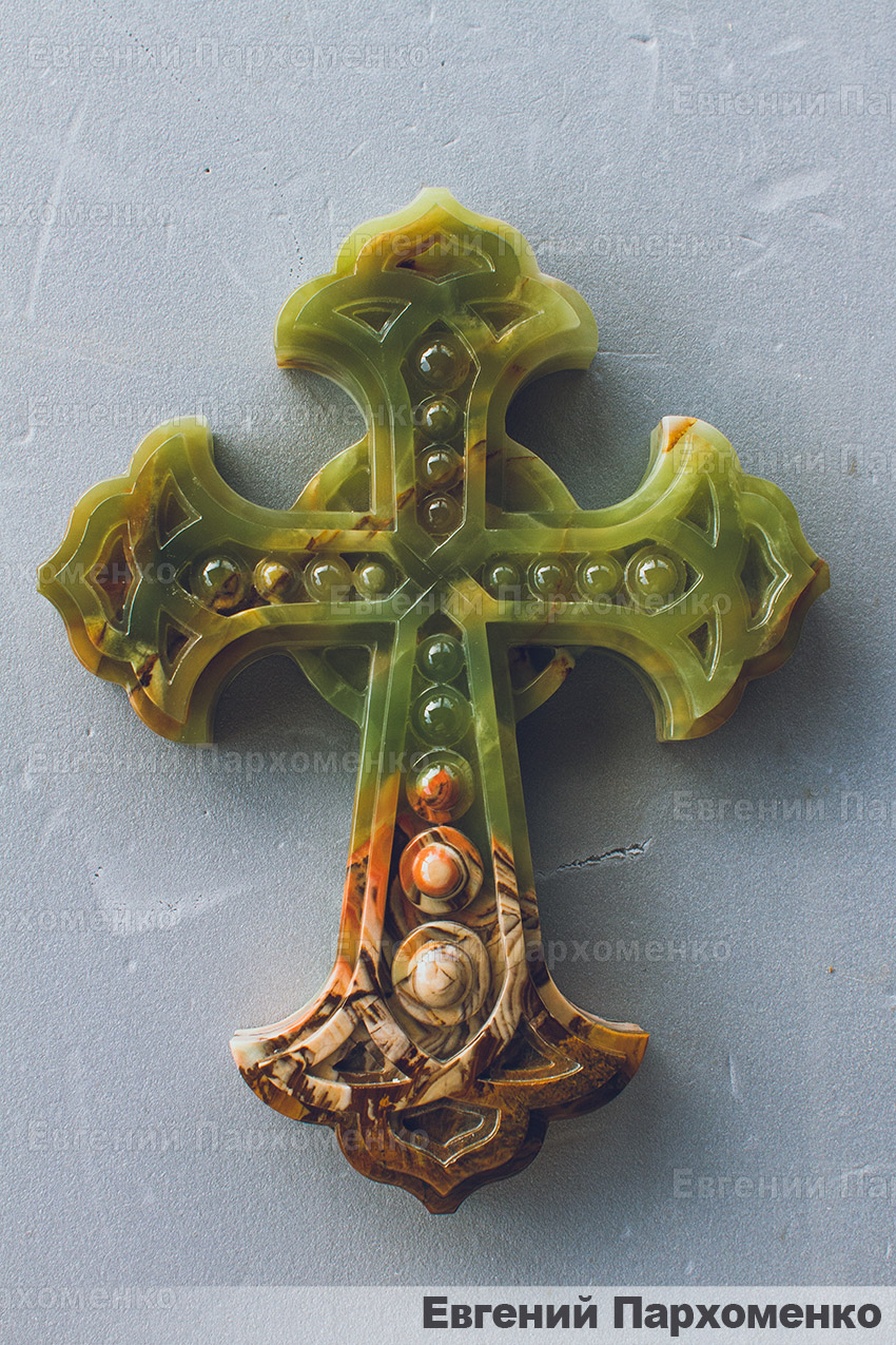 Крест из оникса