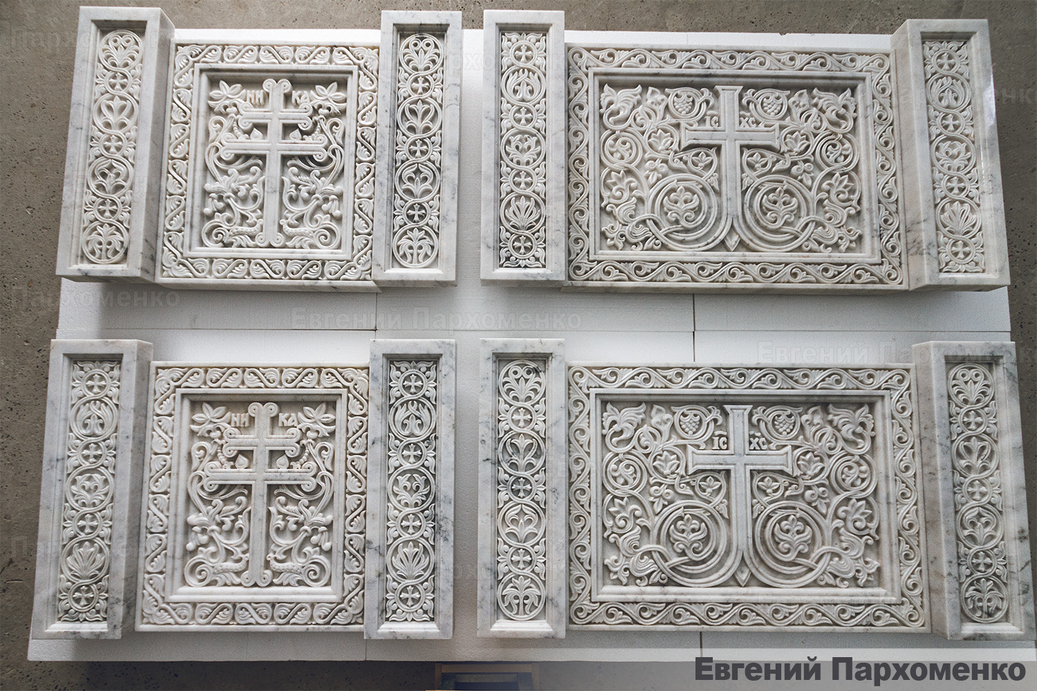 Мотивы византийских узоров из мрамора в иконостасе из мрамора