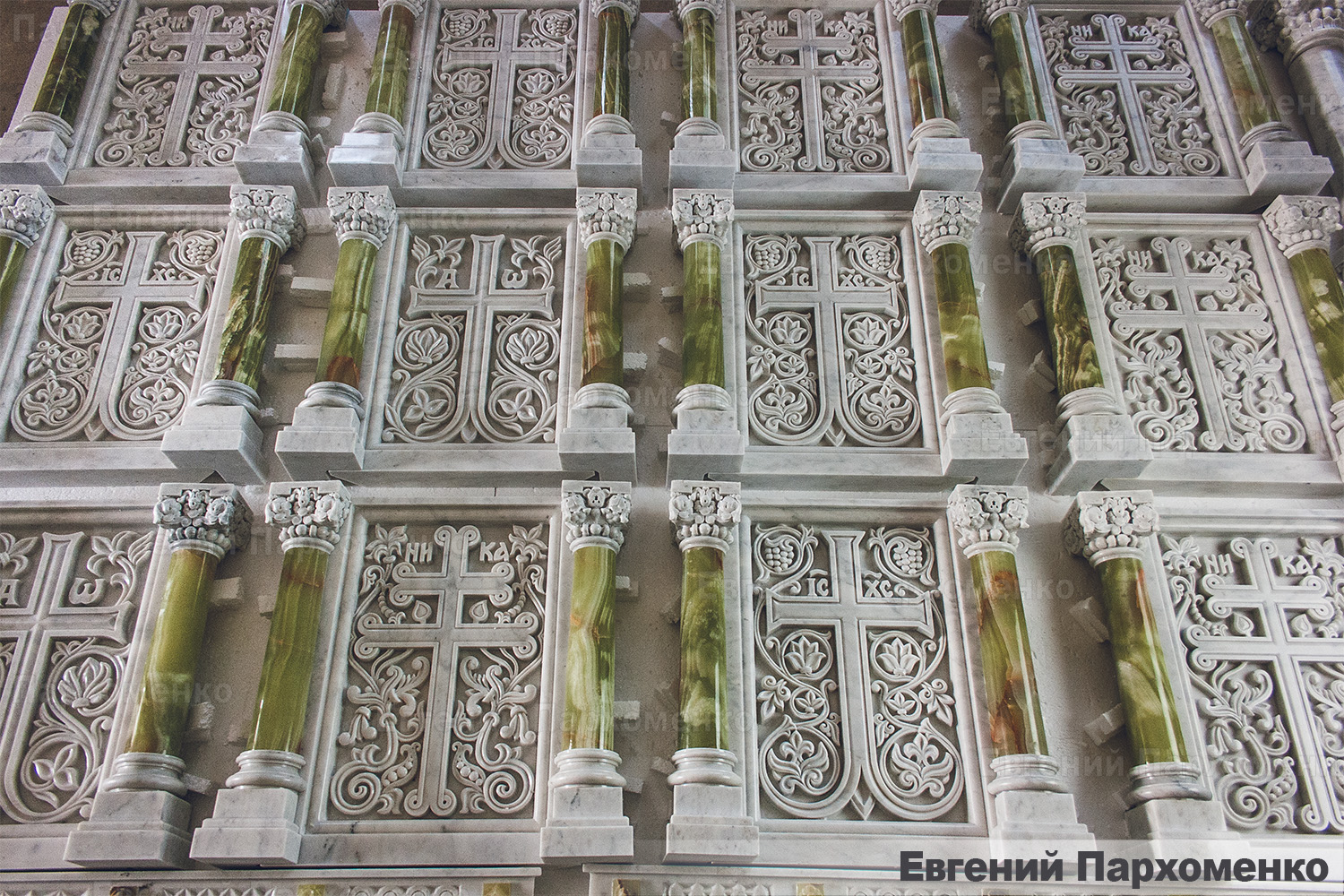 Резьба по мрамору для престолов в Спасо-Преображенский собор во Владивостоке