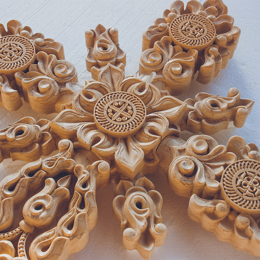 Мраморный крест в неорусском стиле