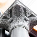 Резная мраморная капитель для иконостаса